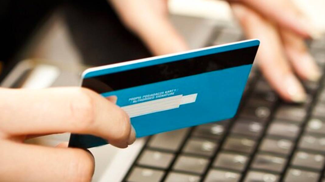 Kredi kartı kullanıcılarına darbe: Limitler tamamen indirilecek 3